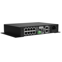 Zwei PixLite T8-S Mk3 &uuml;bereinander in einem 19-Zoll-Rack auf einer B&uuml;hne, dahinter die verkabelte R&uuml;ckseite mit den acht Datenausg&auml;ngen